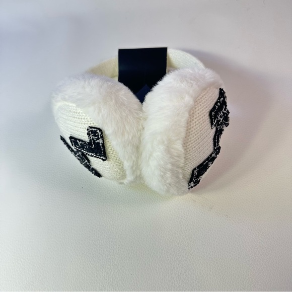 New Women’s Karl Lagerfeld Logo Knit & Faux Fur Earmuffs - Picture 3 of 6